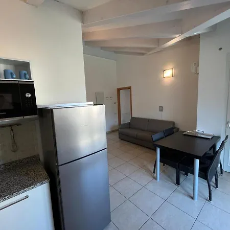 4 Limoni Aparthotel 3*