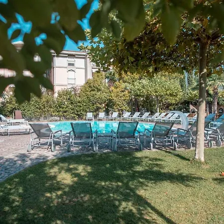 Aparthotel 4 Limoni 3*